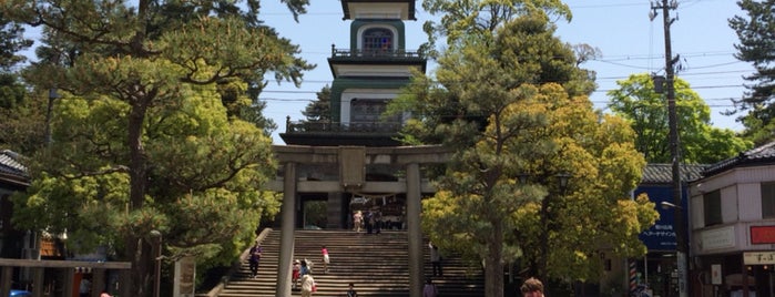 Oyama-jinja Shrine is one of Orte, die flying gefallen.