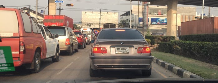 Ramkhamhaeng-Suwinthawong Junction is one of TH-BKK-Intersection-temp1.