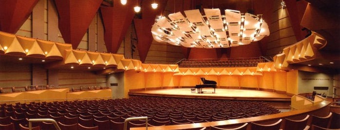 Meng Concert Hall is one of Locais curtidos por Christie.