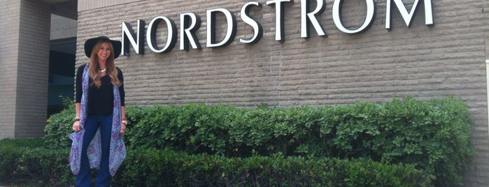 Nordstrom is one of Claudiaさんの保存済みスポット.
