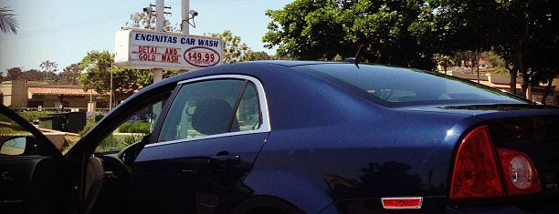 Encinitas Car Wash is one of Moniqueさんのお気に入りスポット.