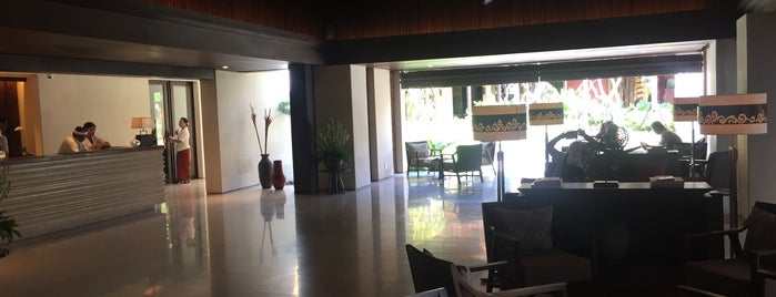 Royal Singosari Kuta Hotel is one of Sophie : понравившиеся места.