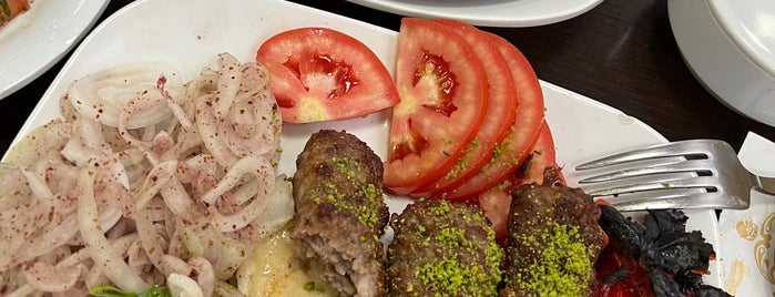 Gülhan Restaurant is one of Şanlıurfa-Yemek.