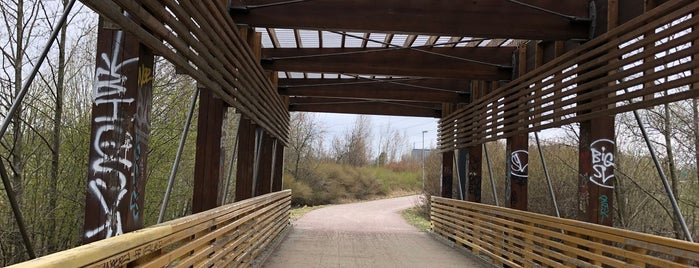 Sateenkaaren silta is one of Sillat - bridges.