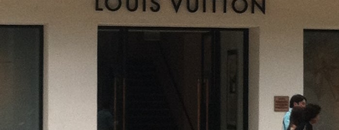 Louis Vuitton is one of Orte, die Thomas gefallen.