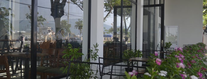 Danang Souvenirs & Cafe is one of Vietnam (Da Nang) 2018.