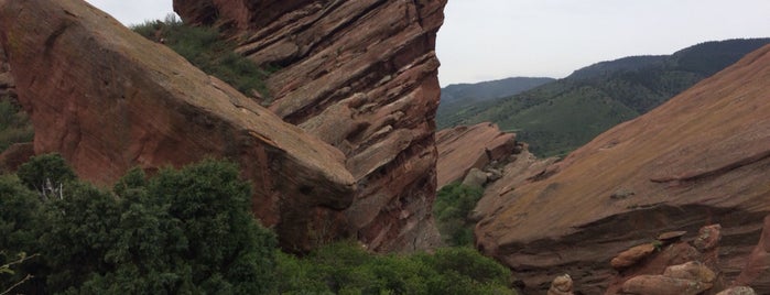 Red Rocks Park & Amphitheatre is one of Krista'nın Beğendiği Mekanlar.