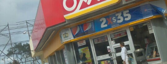 Oxxo Carranza is one of Changuiさんのお気に入りスポット.