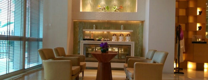 Spa at Four Seasons Hotel Macau, Cotai Strip is one of Locais curtidos por SV.