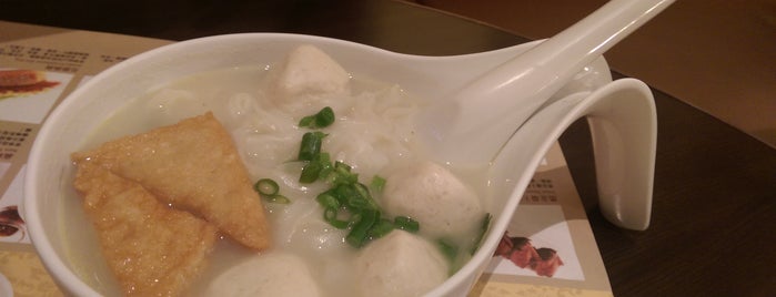 Tsui Wah Restaurant is one of SVさんのお気に入りスポット.