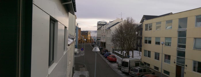 Reykjavik4you Apartments hotel is one of Tempat yang Disukai SV.