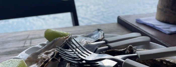 Bacana's Bar is one of Ilha Grande.