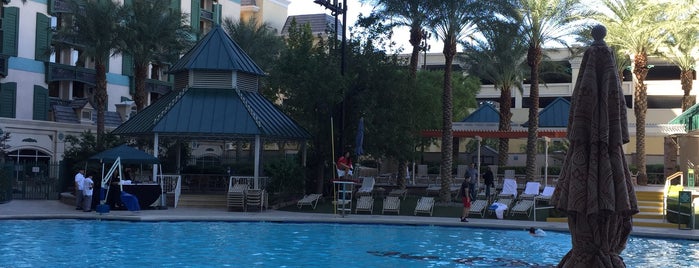 Pool at Orleans Hotel & Casino is one of Tempat yang Disukai Terri.