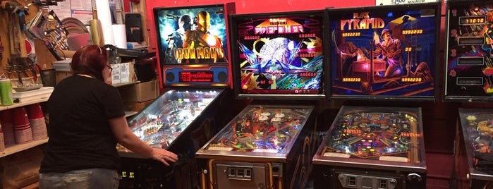 Free Gold Watch is one of Pinball in San Francisco.