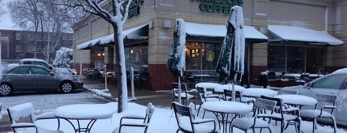 Starbucks is one of The 15 Best Places for Lattes in Saint Paul.
