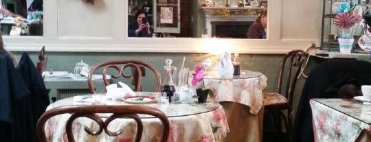 Kathleen's Tea Room is one of Posti che sono piaciuti a Bre.