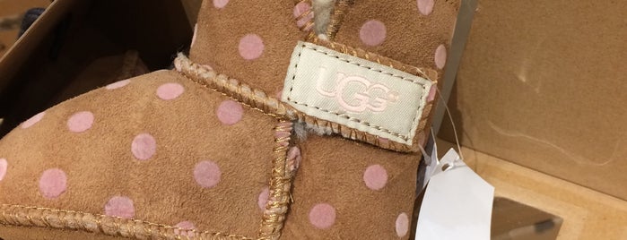 UGG Outlet is one of Evilさんのお気に入りスポット.