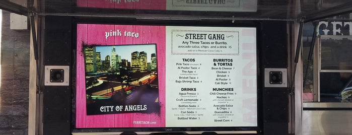 Pink Taco Truck is one of Lugares favoritos de Marc.