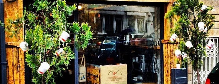 Deal Coffee Ekspress is one of İstanbul'da kahve molası...