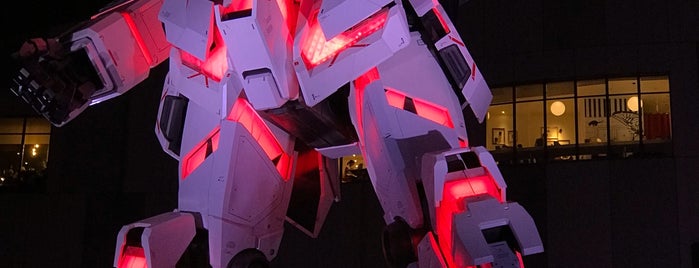 RX-0 Unicorn Gundam Ver. TWC is one of Cayo : понравившиеся места.