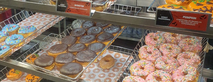 Dunkin' Donuts is one of Posti che sono piaciuti a Alberto J S.