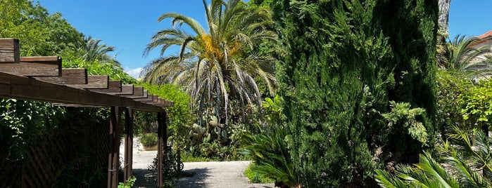 Jardin botanique Édouard-Marie Heckel is one of Marseille Sud.