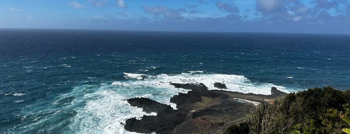 Miradouro da Ilha Sabrina is one of Azores.