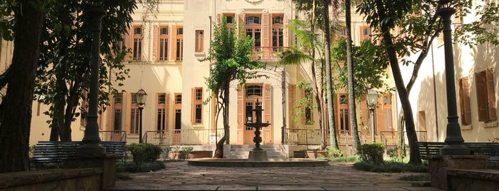 Faculdade de Arquitetura e Urbanismo (FAU-USP) is one of São Paulo.