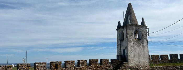 Castelo de Arraiolos is one of Palácios / Mosteiros / Castelos.