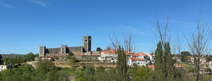 Castelo do Sabugal (Castelo das Cinco Quinas) is one of Palácios / Mosteiros / Castelos.
