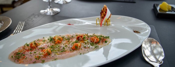 Robuchon au Dôme is one of Haute Cuisine Internat.