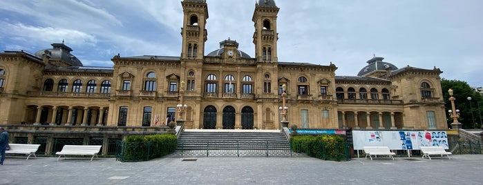 Ayuntamiento de San Sebastián / Donostiako Udala is one of Basque.