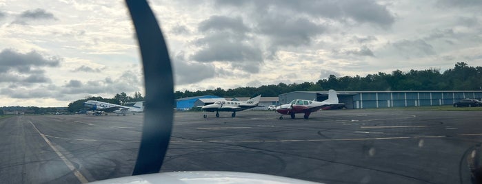 Princeton Rocky Hill Airport (K39N) is one of US Airports 2.
