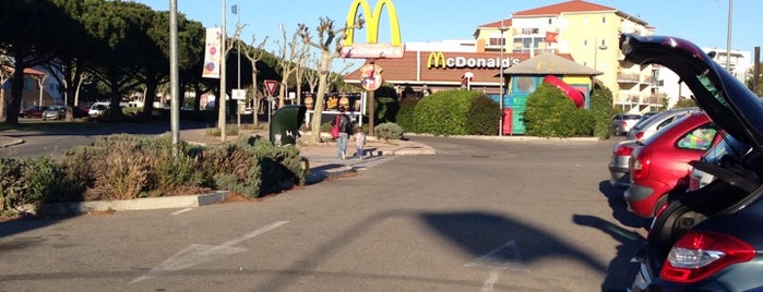 McDonald's is one of สถานที่ที่ Alexandra ถูกใจ.