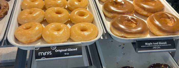 Krispy Kreme Doughnuts is one of Must-visit Food in Union City.