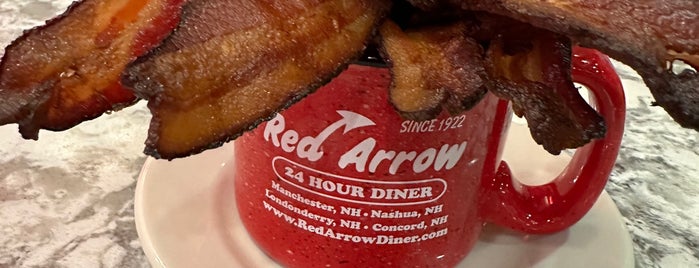 Red Arrow Diner is one of สถานที่ที่บันทึกไว้ของ Todd.
