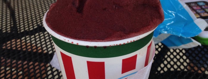 Rita's Italian Ice & Frozen Custard is one of Lugares favoritos de H.