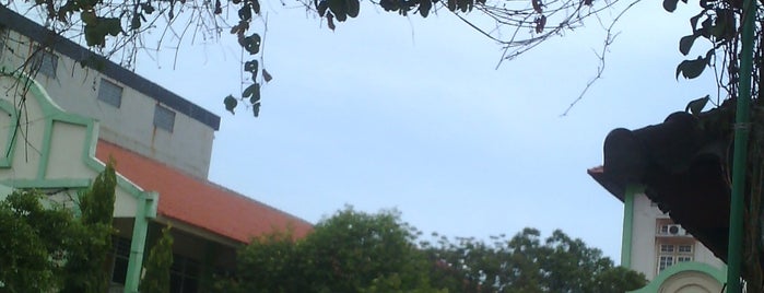SMA Negeri 21 Surabaya is one of Best places in Surabaya, Indonesia.