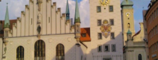 Altes Rathaus is one of Munich to see.