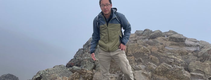 Flattop Mountain Summit is one of Kimmieさんの保存済みスポット.