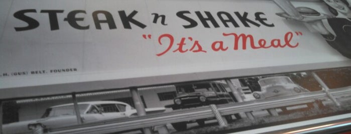 Steak 'n Shake is one of สถานที่ที่ Corey ถูกใจ.