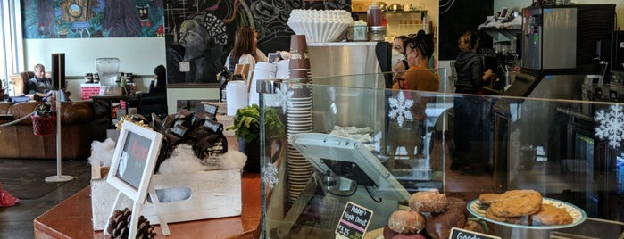 Philz Coffee is one of Lugares favoritos de Scott.