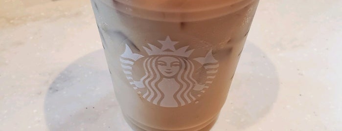 Starbucks is one of Posti che sono piaciuti a Janine.