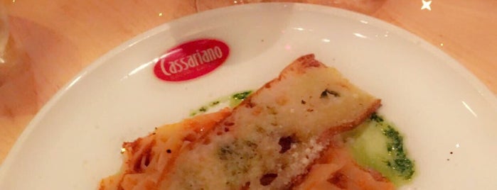 Cassariano Italian Eatery is one of Tempat yang Disukai Mark.