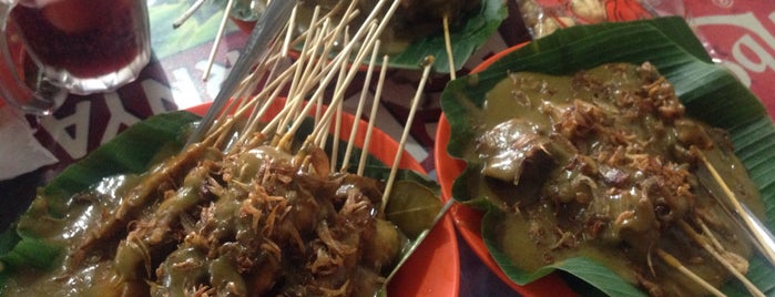 Sate Padang Triadi is one of jejess dining place list..