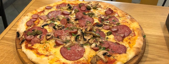 New York Street Pizza is one of Chernivtsi.