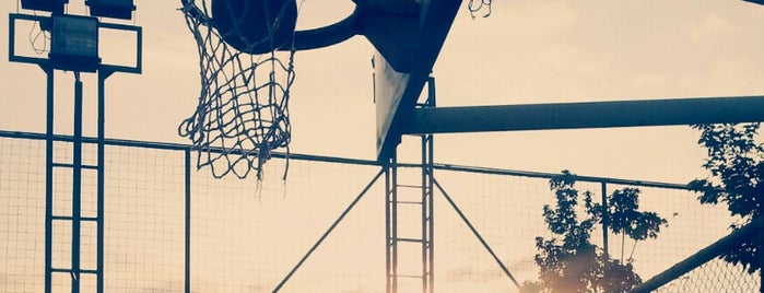 Basketbol Sahaları is one of Anıl’s Liked Places.