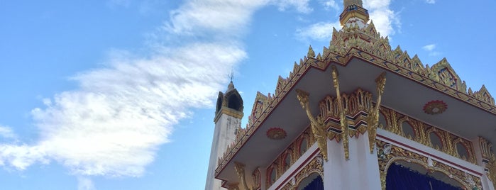Wat Chaeng Siri Samphan is one of Lugares favoritos de KaMKiTtYGiRl.