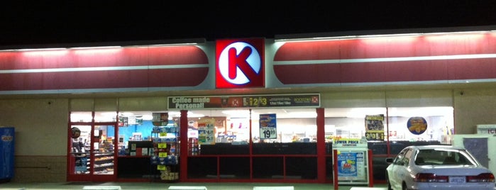 Circle K is one of Henryさんのお気に入りスポット.
