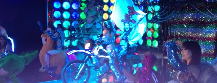 Robot Restaurant is one of Tokyo Must-go Places (Superpersonal).